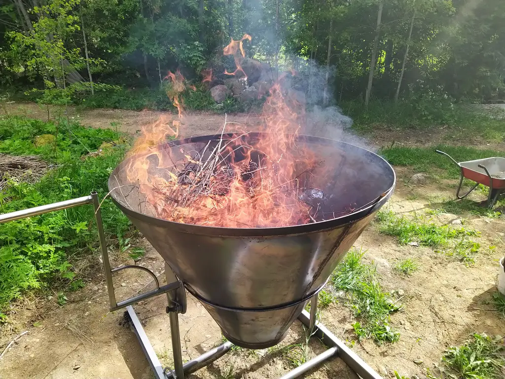 A Kontiki klin at Beyond Buckthorns Permaculture